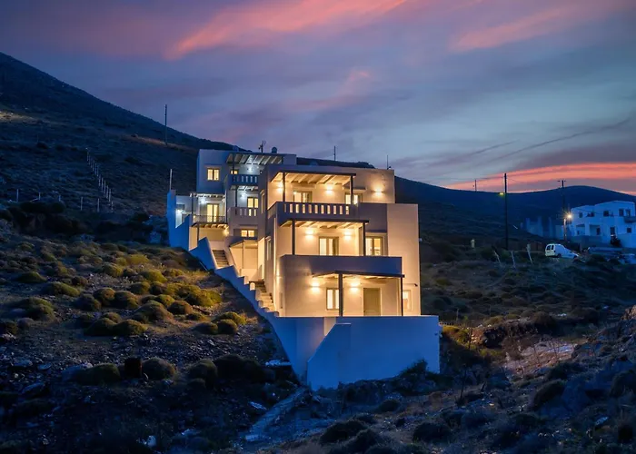 Remezzo Bayfront شقة فندقية ليفاذيا أستيبالياس