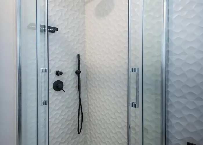 Remezzo Bayfront شقة فندقية ليفاذيا أستيبالياس